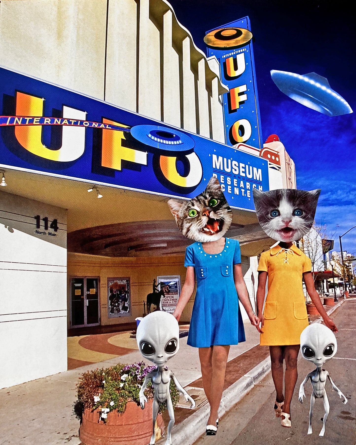 "Look Who We Met at Roswell!" Art Print